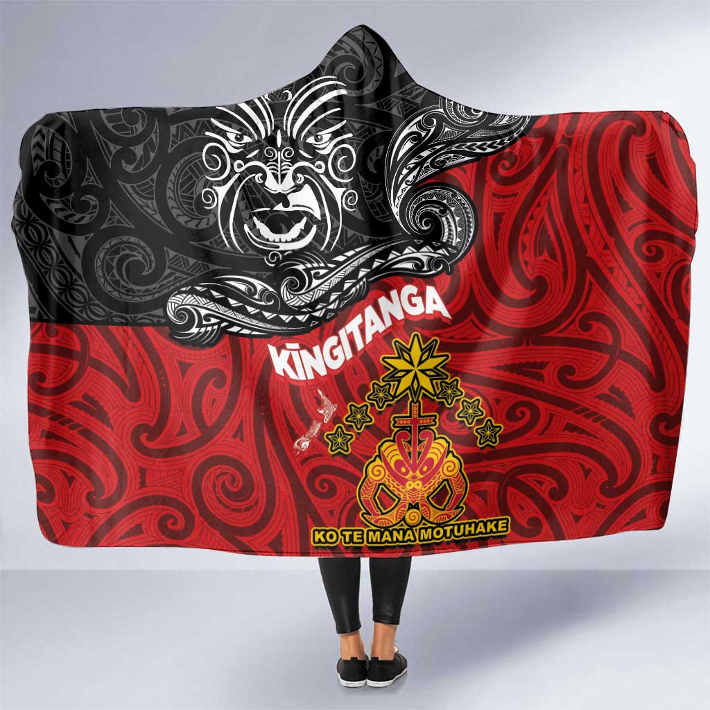 The Kingitanga - Maori King Movement Hooded Blanket Ko Te Mana Motuhake Emblem with Moko and Polynesian Art Tattoo