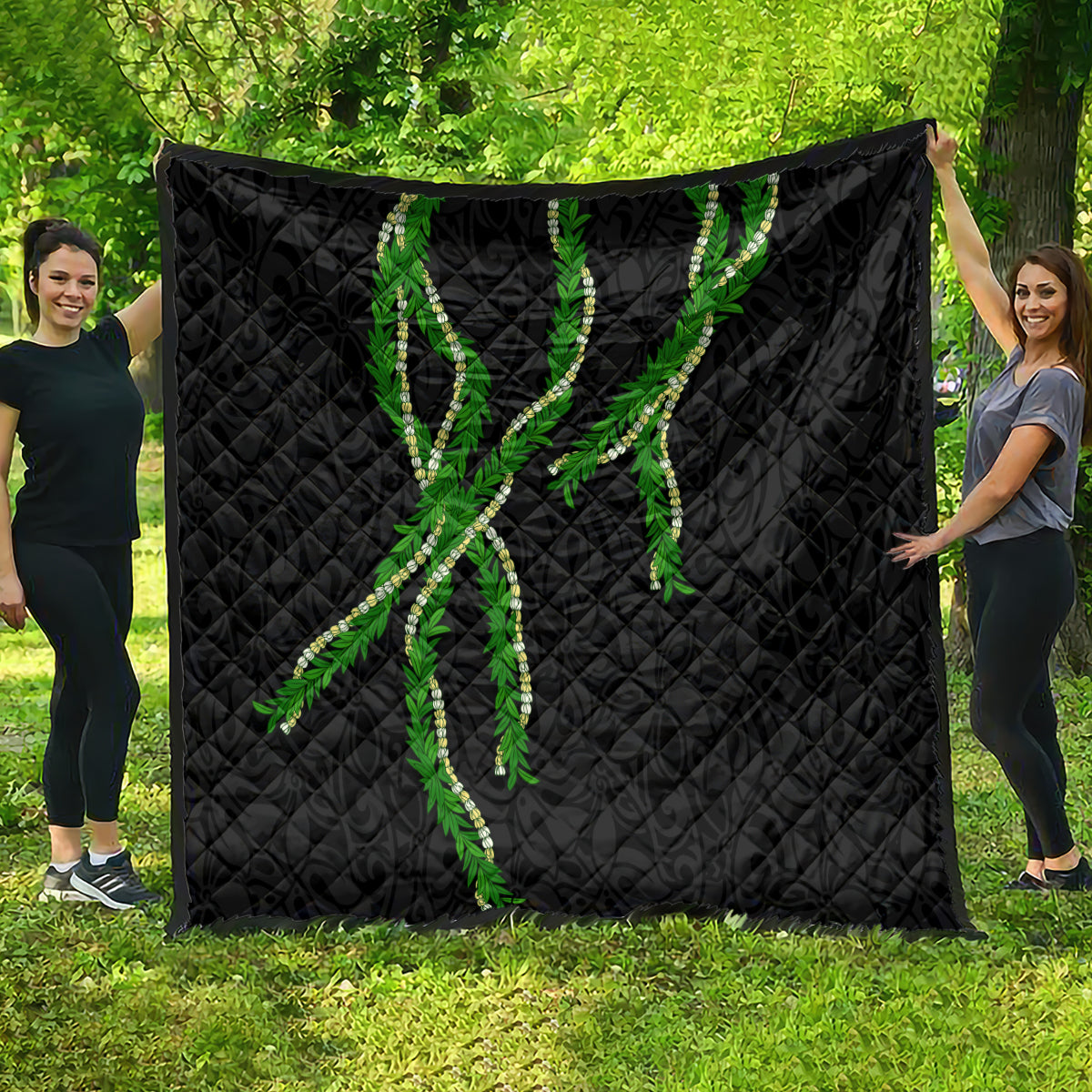 Hawaii Maile Lei Quilt Aloha Black Color