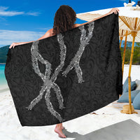 Hawaii Maile Lei Sarong Aloha Grayscale Color