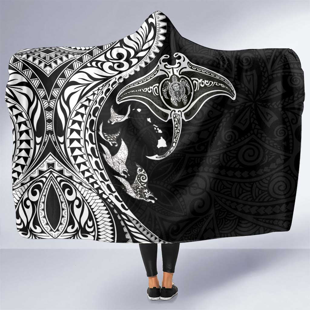 Hawaiian Manta Ray and Polynesian Tribal Tattoo Hooded Blanket Black Color LT03 One Size Black - Polynesian Pride