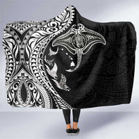 Hawaiian Manta Ray and Polynesian Tribal Tattoo Hooded Blanket Black Color LT03 One Size Black - Polynesian Pride