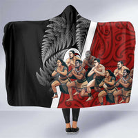 New Zealand Te Matatini Hooded Blanket Kapa Haka and Silver Fern - Maori Art Pattern LT03 One Size Black - Polynesian Pride