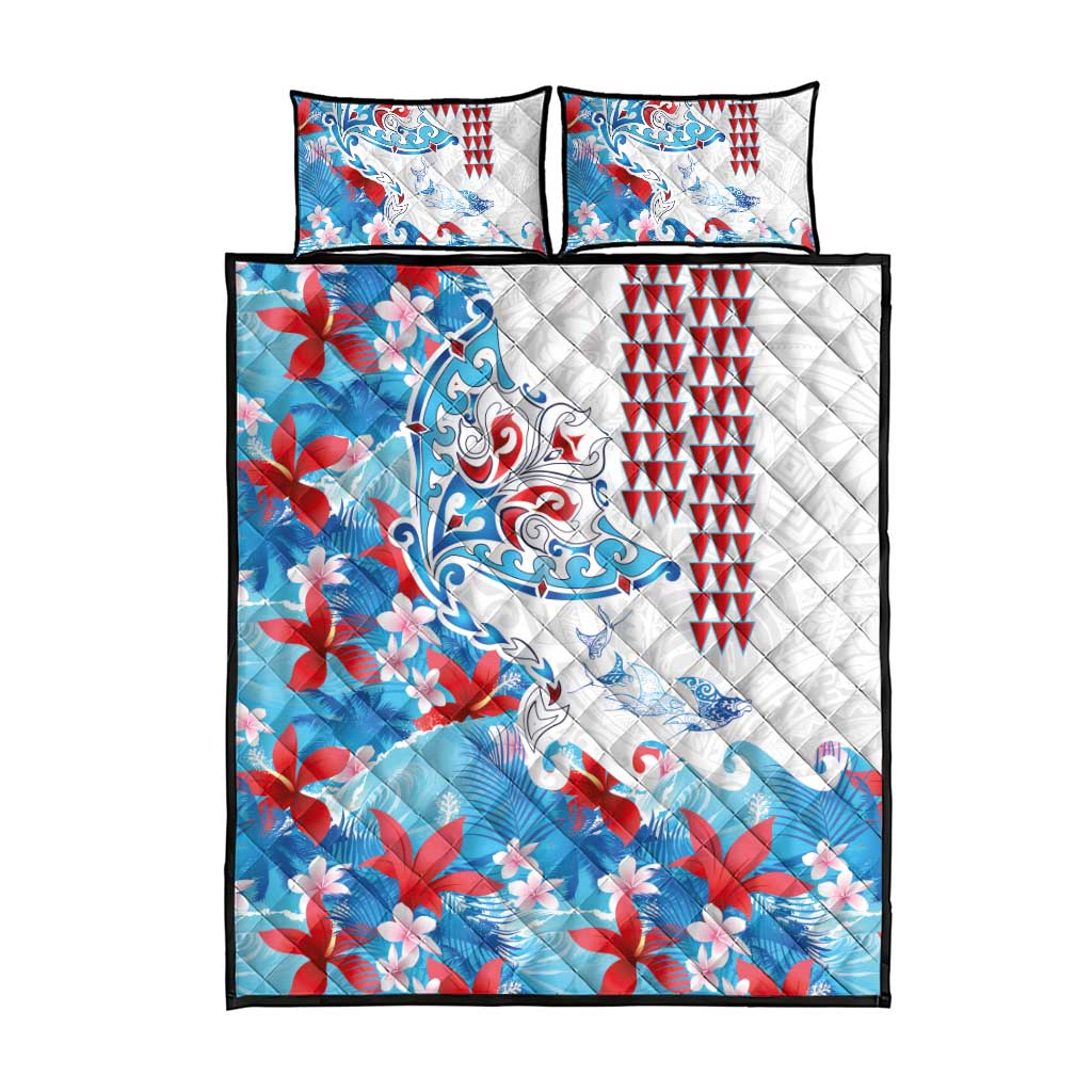 Hawaiian Tribal Manta Ray Quilt Bed Set Kakau Tattoo and Flowers Surfing Waves Pattern Ocean Color