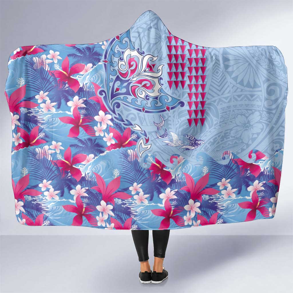Hawaiian Tribal Manta Ray Hooded Blanket Kakau Tattoo and Flowers Surfing Waves Pattern Soft Color