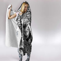 Hawaiian Tribal Manta Ray Hooded Blanket Kakau Tattoo and Polynesian Art Motif Pattern LT03 - Polynesian Pride
