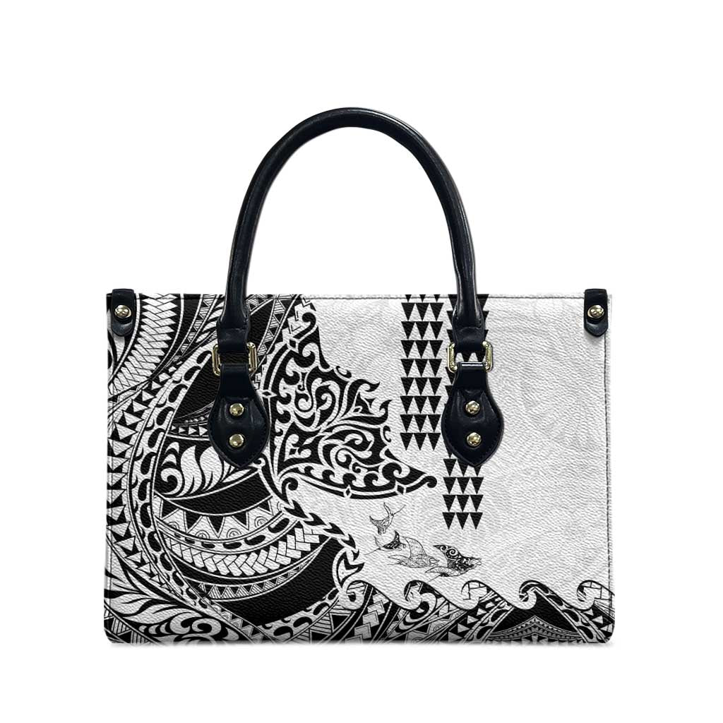 Hawaiian Tribal Manta Ray Leather Bag Kakau Tattoo and Polynesian Art Motif Pattern LT03 - Polynesian Pride