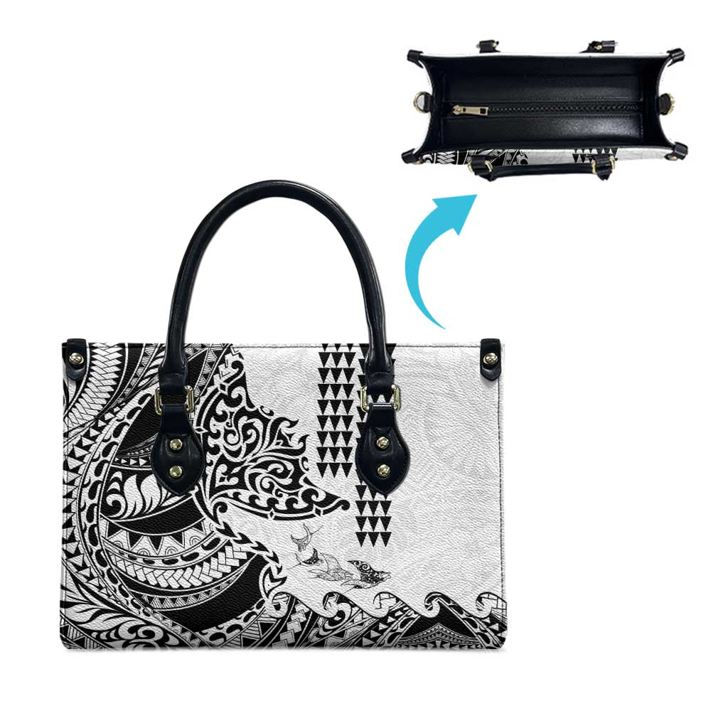 Hawaiian Tribal Manta Ray Leather Bag Kakau Tattoo and Polynesian Art Motif Pattern LT03 - Polynesian Pride