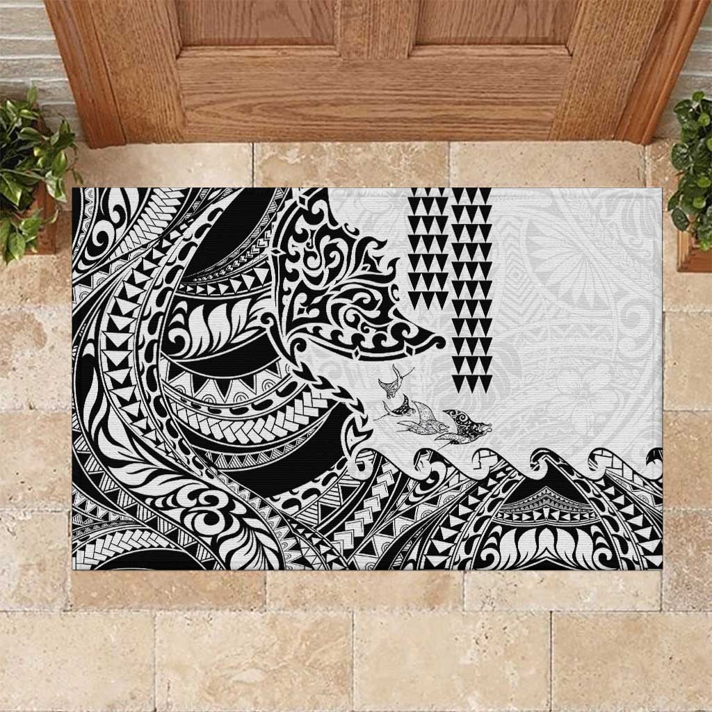 Hawaiian Tribal Manta Ray Rubber Doormat Kakau Tattoo and Polynesian Art Motif Pattern