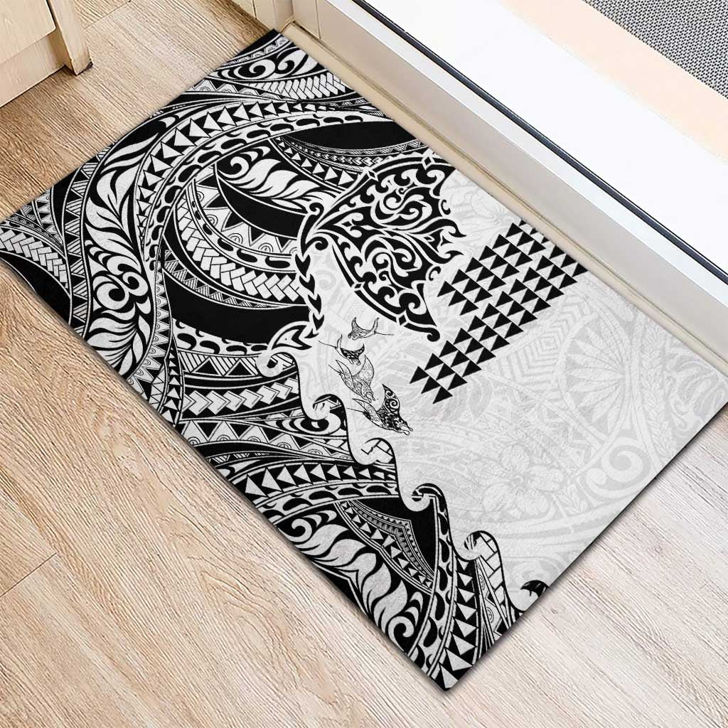 Hawaiian Tribal Manta Ray Rubber Doormat Kakau Tattoo and Polynesian Art Motif Pattern