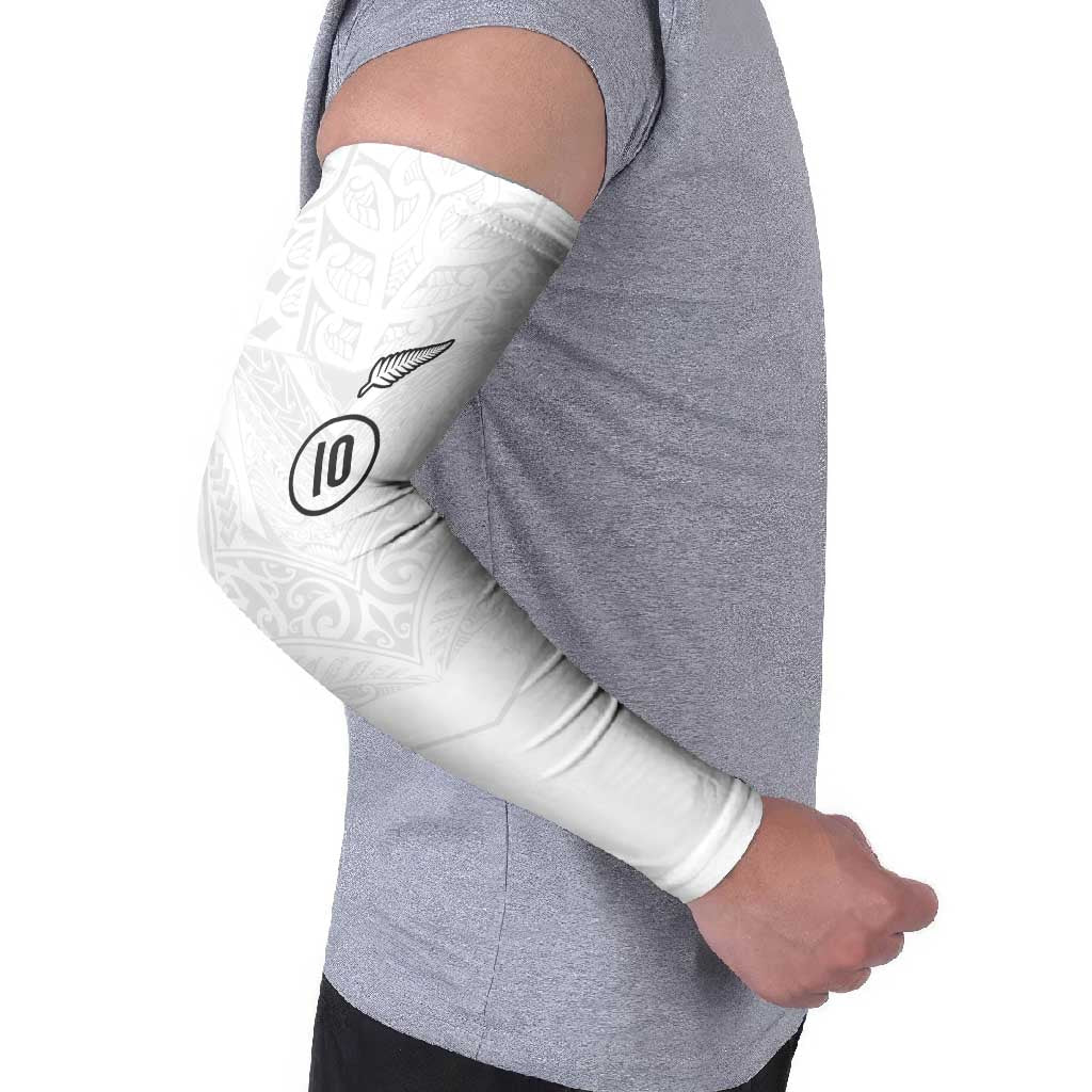 Custom New Zealand Football Arm Sleeves The Whites-Sporty T90 Style - Polynesian Pride