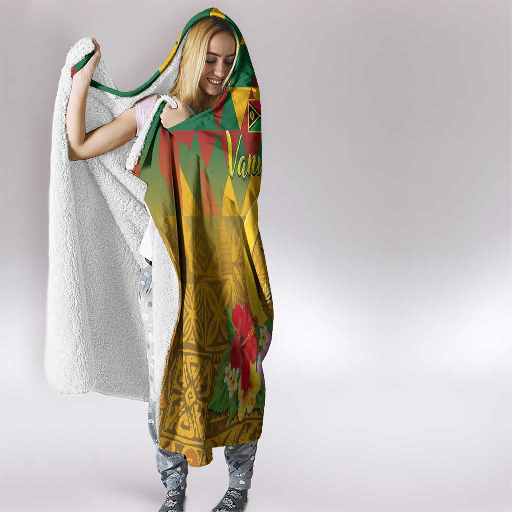 Melanesian Vanuatu Hooded Blanket With Tapa Tribal Pattern and Triangle Geometric Tricolor - Polynesian Pride