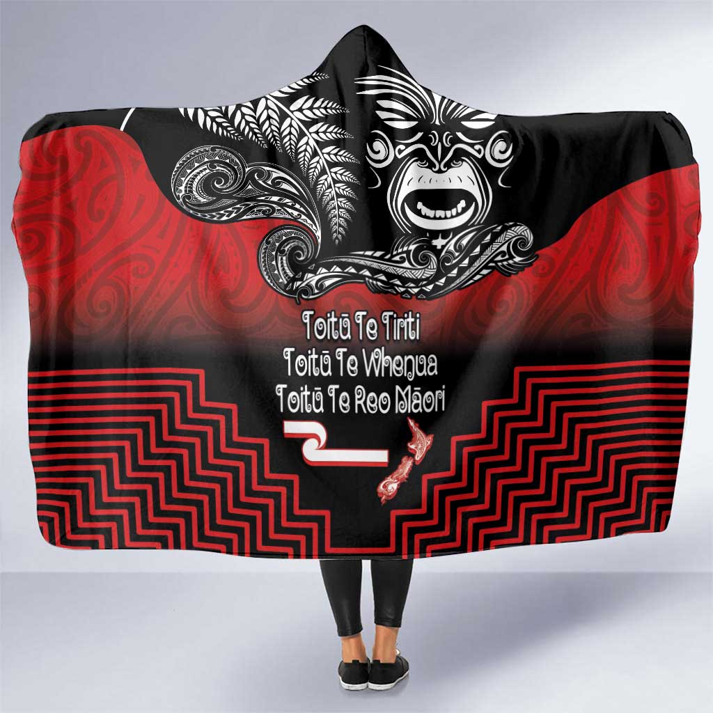 Aotearoa Toitu Te Tiriti Hooded Blanket New Zealand Honour the Treaty - Fight Together LT03 One Size Red - Polynesian Pride