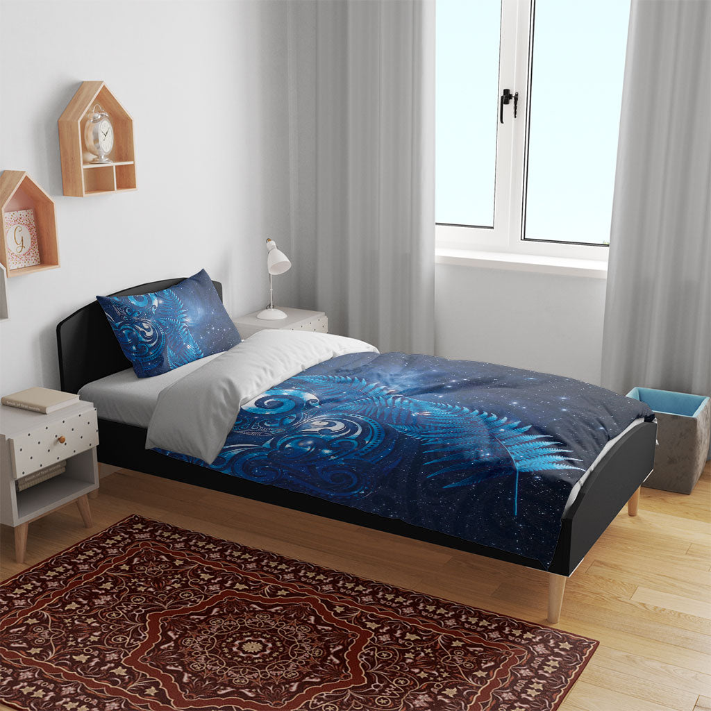 Aotearoa New Zealand New Year Bedding Set Tribal Koru Tattoo Blue Galaxy Maori Silver Fern