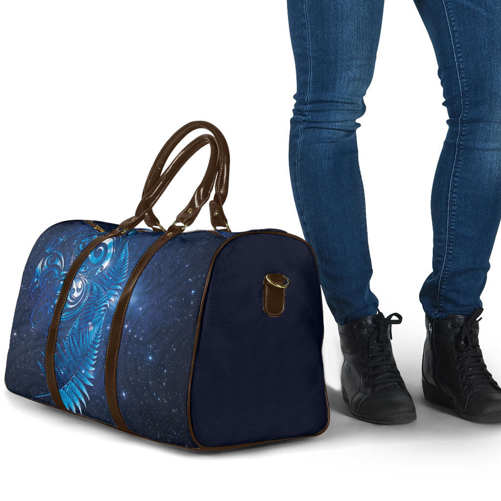 Aotearoa New Zealand New Year Travel Bag Tribal Koru Tattoo Blue Galaxy Maori Silver Fern