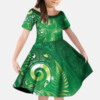 Aotearoa New Zealand New Year Kid Short Sleeve Dress Tribal Koru Tattoo Green Galaxy Maori Silver Fern