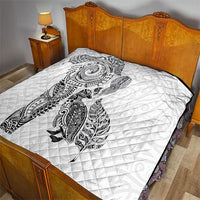 Aotearoa Moko Tribal Tattoo Quilt New Zealand Maori Penguin and Fantail White Color