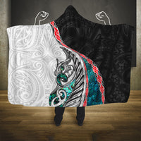 New Zealand Hooded Blanket Manaia Fern and Koru Maori Pattern LT03 One Size Black - Polynesian Pride