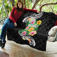 Hawaii Aloha Tropical Leaves and Flower Quilt with Polynesian Art Tattoo Black Color - Polynesian Pride
