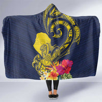 Niue Independence Day Hooded Blanket Hiapo Pattern Hibiscus Plumeria and Uga LT03 One Size Yellow - Polynesian Pride