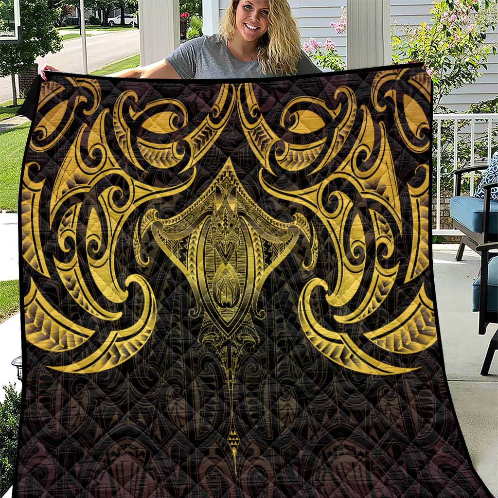 New Zealand Aotearoa Quilt Maori Manta Ray Moko Gold - Polynesian Pride