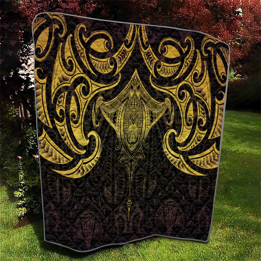 New Zealand Aotearoa Quilt Maori Manta Ray Moko Gold - Polynesian Pride