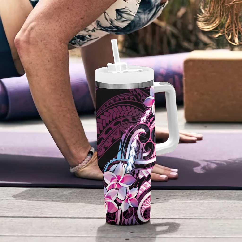 Polynesian Art Tattoo Tumbler With Handle Plumeria Flowers Pink Gradient LT05 - Polynesian Pride