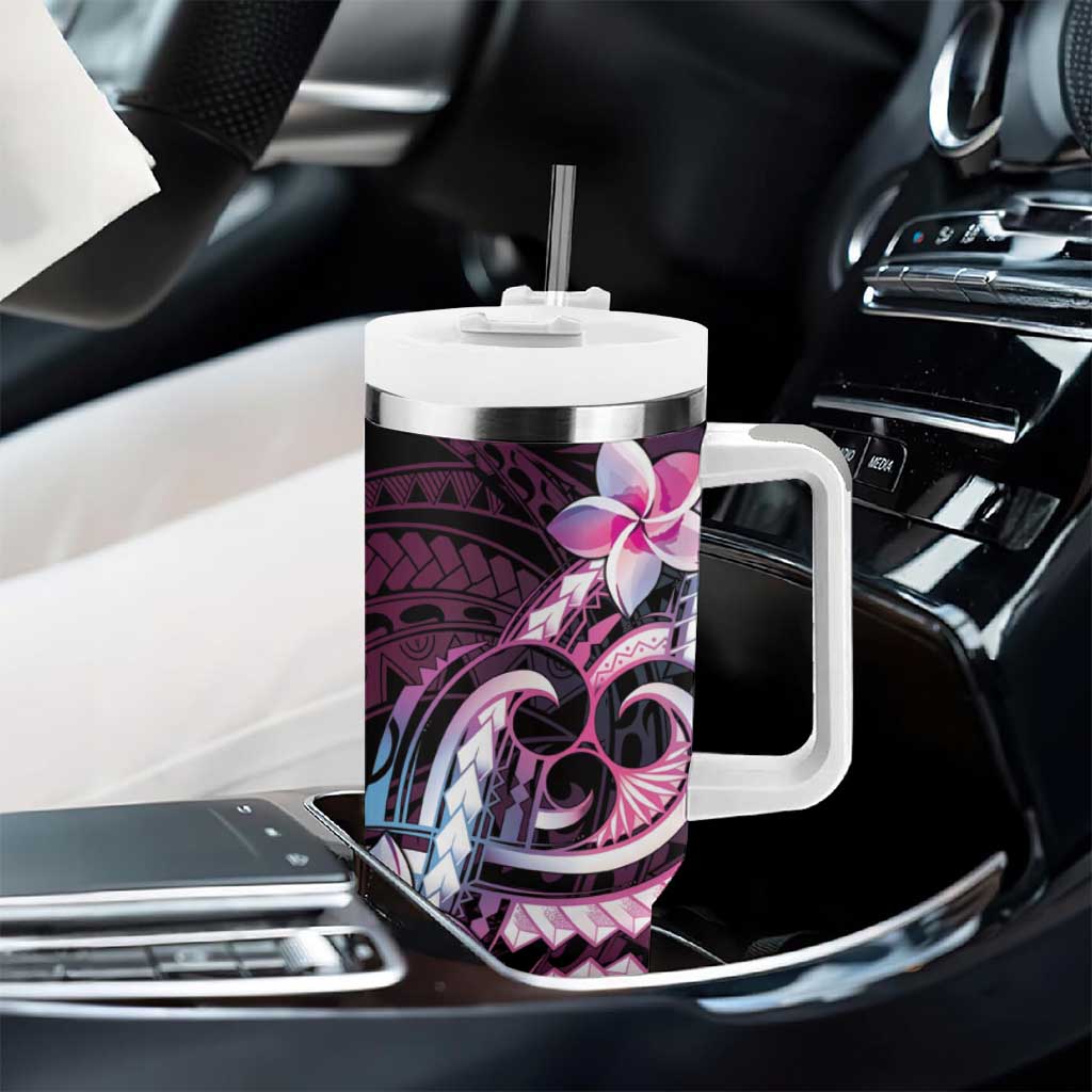 Polynesian Art Tattoo Tumbler With Handle Plumeria Flowers Pink Gradient LT05 - Polynesian Pride