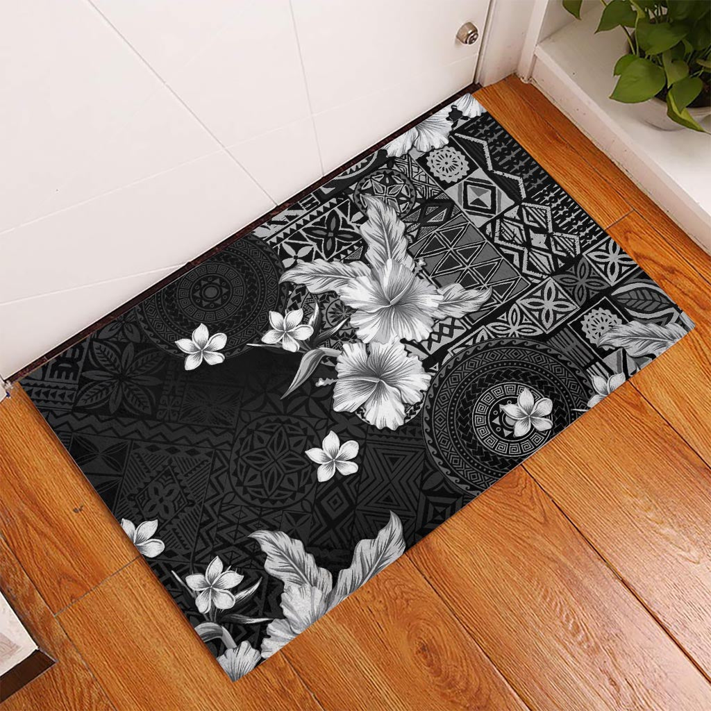 Hawaii Tapa Pattern With Black Hibiscus Rubber Doormat