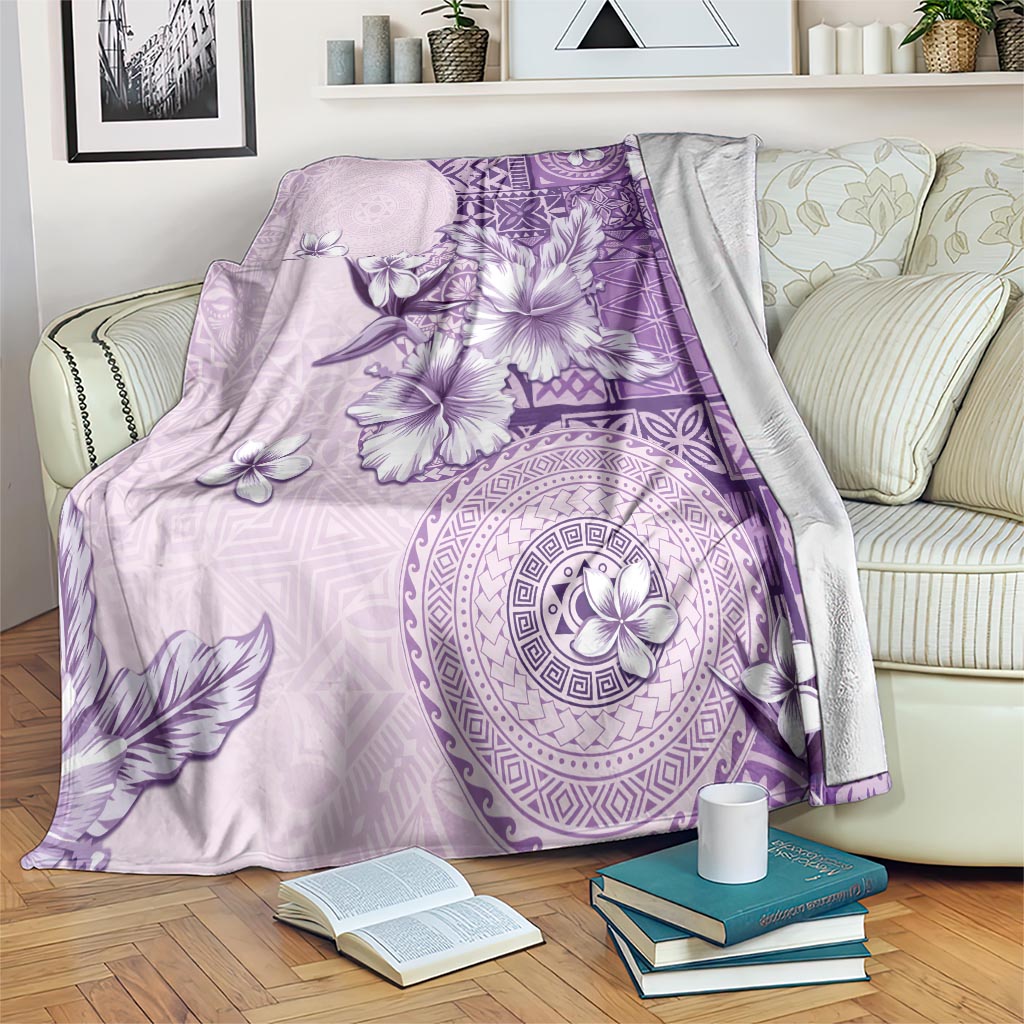 Hawaii Tapa Pattern With Violet Hibiscus Blanket