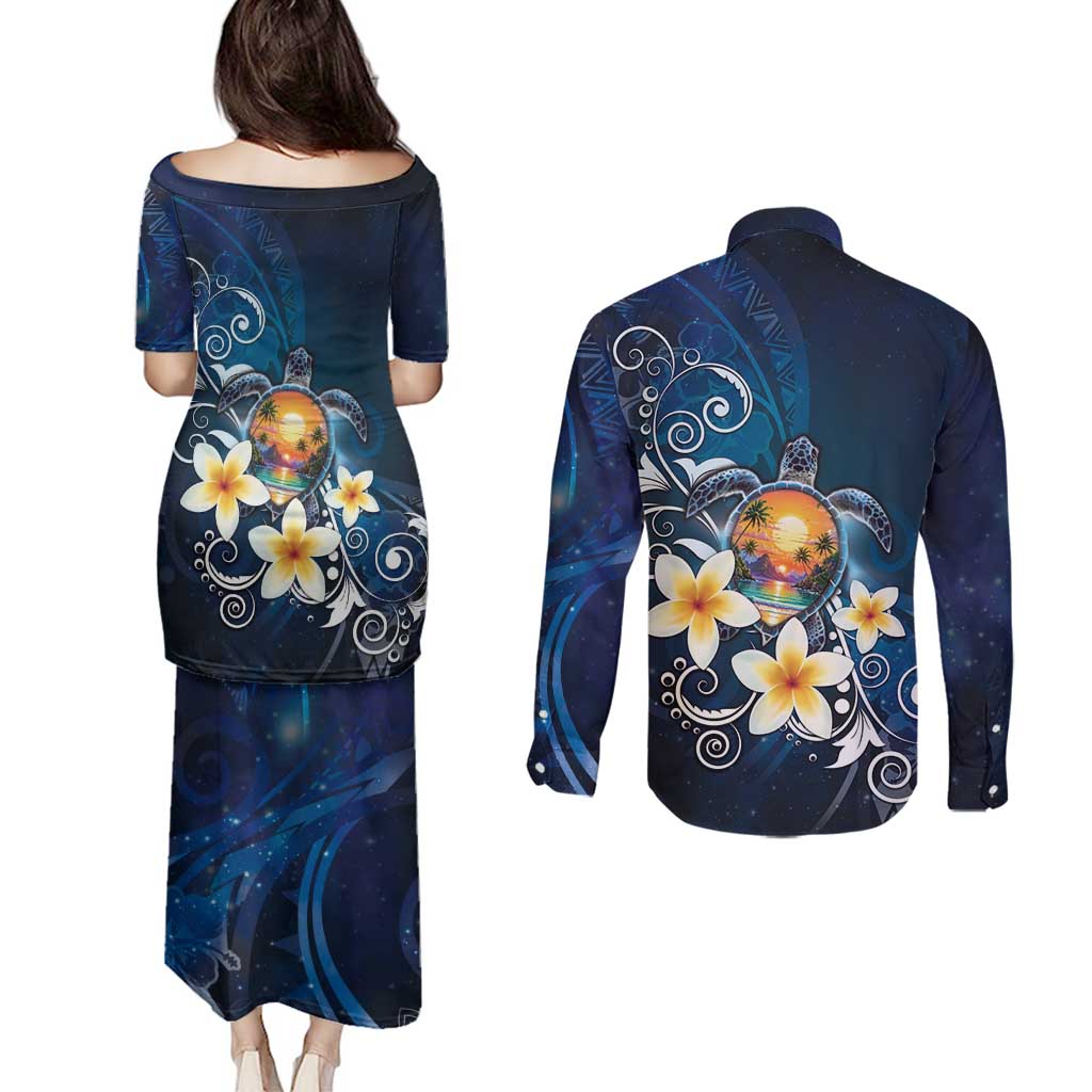 Hawaii Honu Couples Matching Puletasi and Long Sleeve Button Shirt Polynesian Curves Plumeria - Polynesian Pride