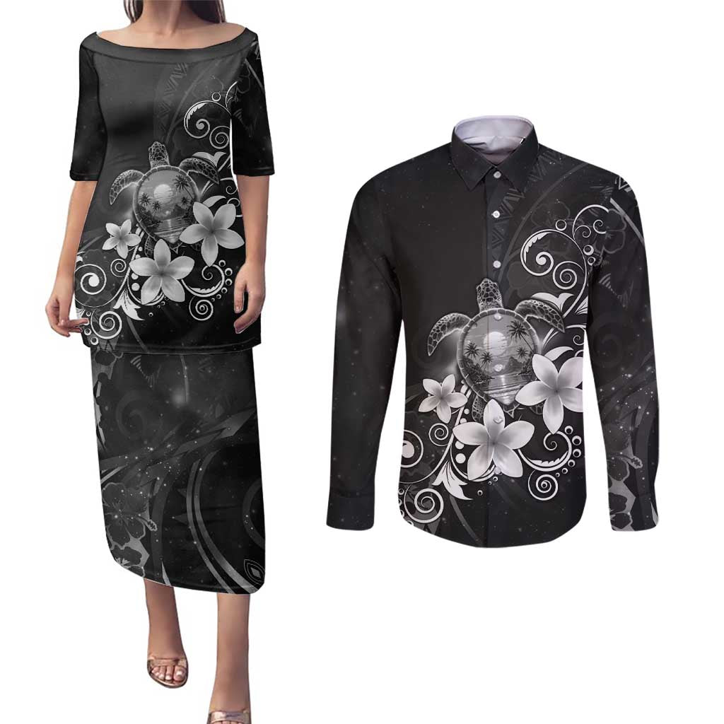 Hawaii Honu Couples Matching Puletasi and Long Sleeve Button Shirt Polynesian Curves Plumeria Grayscale - Polynesian Pride