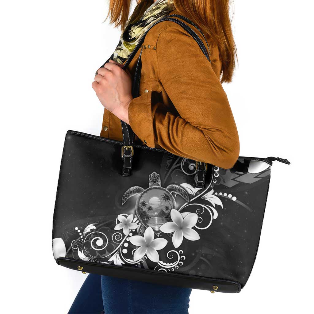 Hawaii Honu Leather Tote Bag Polynesian Curves Plumeria Grayscale - Polynesian Pride