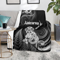 New Zealand Maori Taniwha Blanket Silver Fern Black Version LT05 - Polynesian Pride