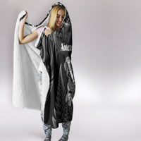 New Zealand Maori Taniwha Hooded Blanket Silver Fern Black Version LT05 - Polynesian Pride
