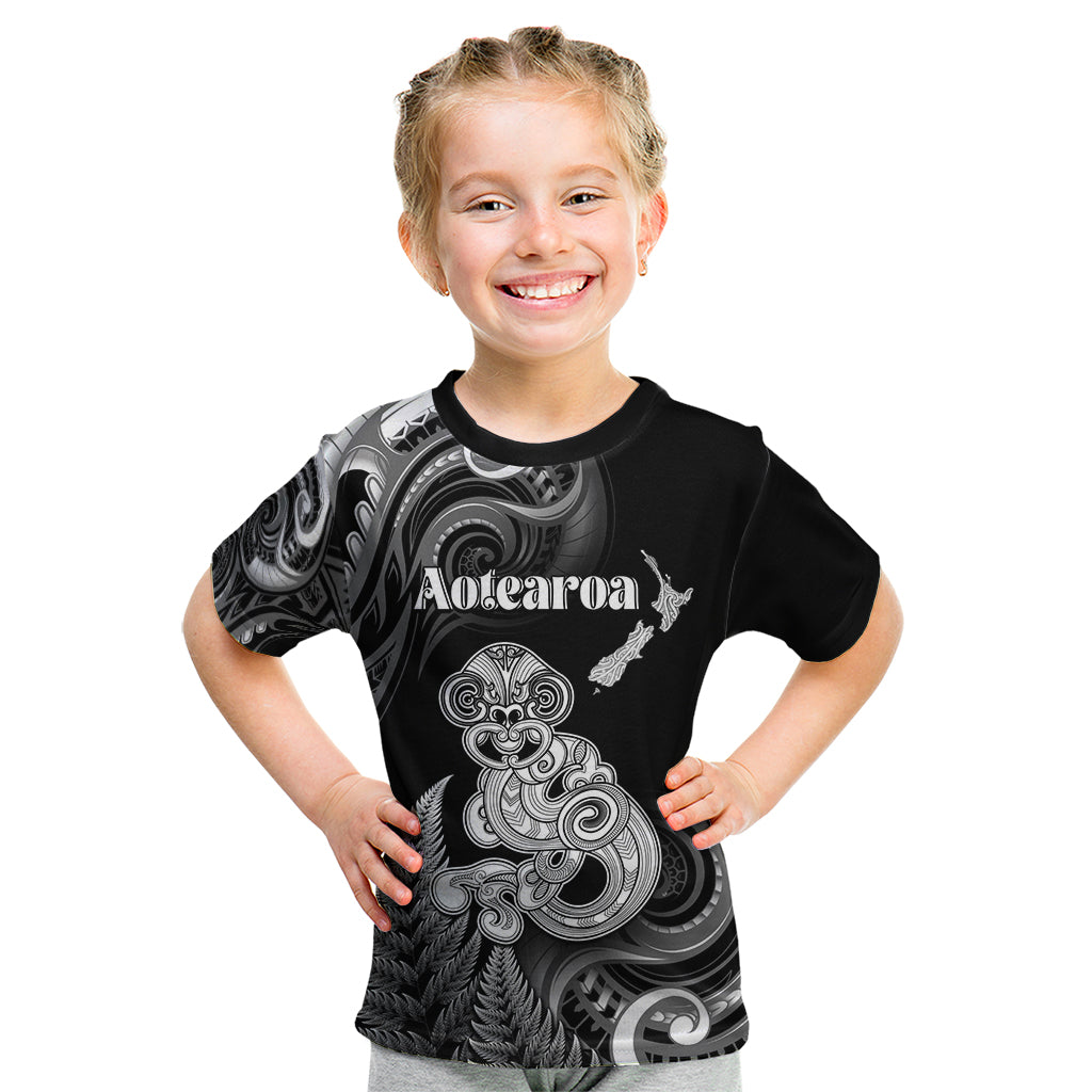 Personalised New Zealand Maori Taniwha Kid T Shirt Silver Fern Black Version