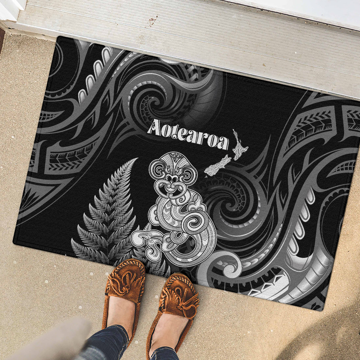 New Zealand Maori Taniwha Rubber Doormat Silver Fern Black Version LT05 - Polynesian Pride