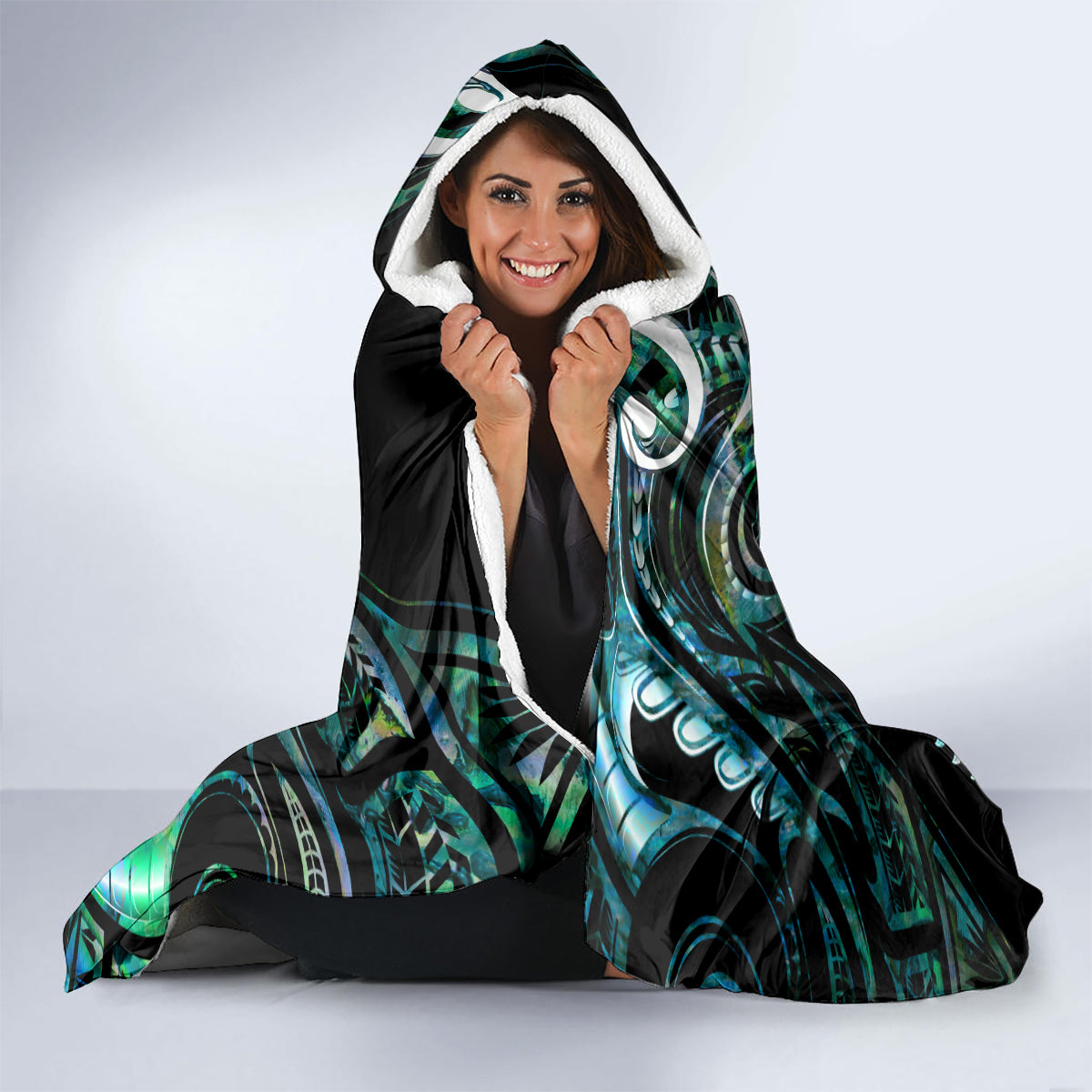 New Zealand Maori Taniwha Hooded Blanket Silver Fern Paua Shell Version LT05 - Polynesian Pride
