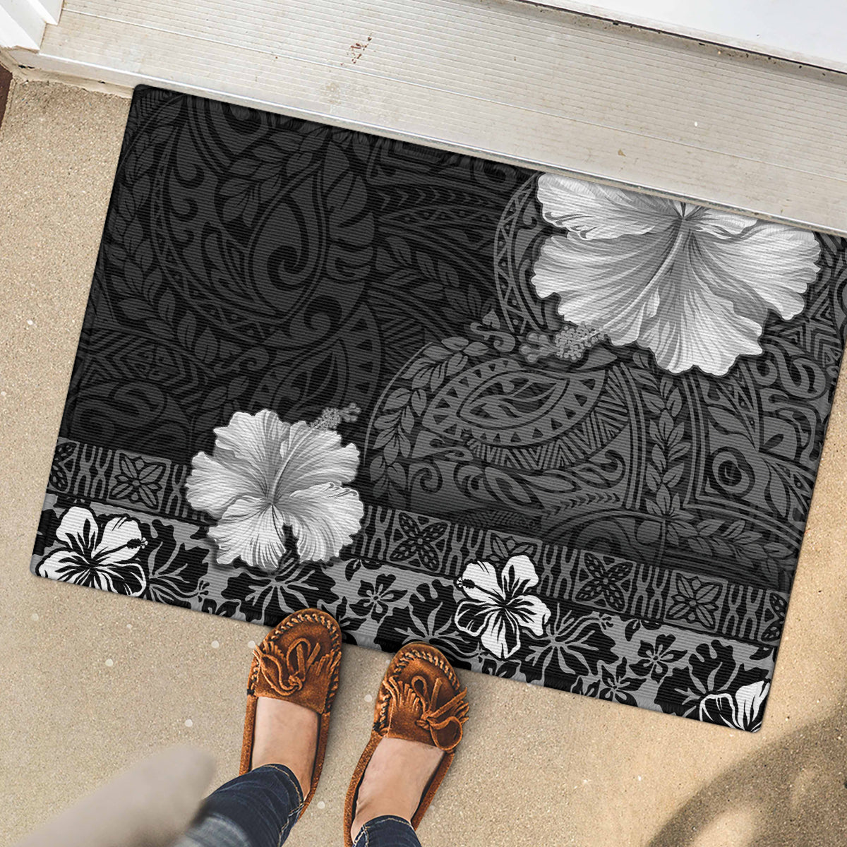 Hawaii Hibiscus With Black Polynesian Pattern Rubber Doormat LT05 - Polynesian Pride
