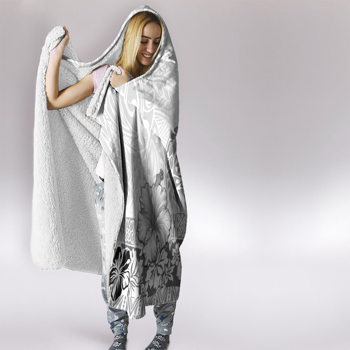 Hawaii Hibiscus With White Polynesian Pattern Hooded Blanket LT05 - Polynesian Pride