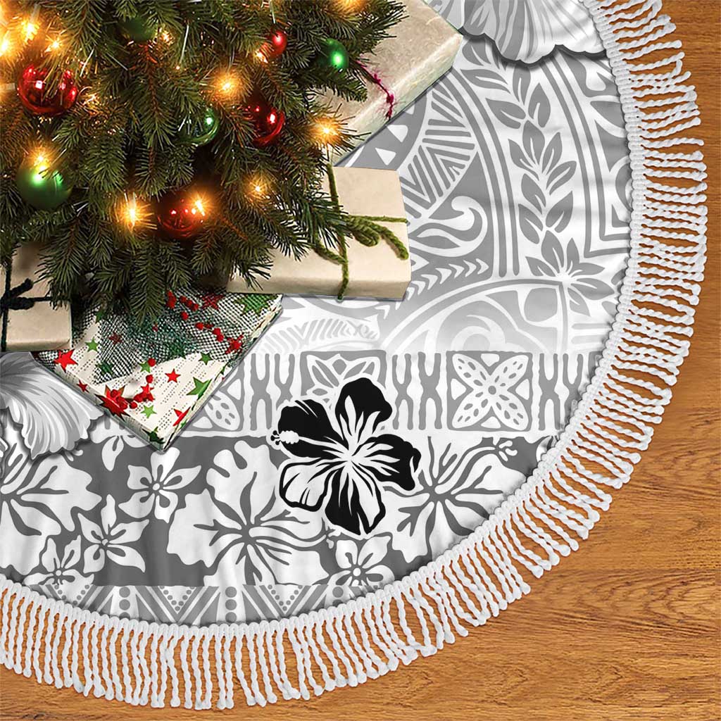 Hawaii Hibiscus With White Polynesian Pattern Tree Skirt