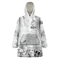 Hawaii Hibiscus With White Polynesian Pattern Wearable Blanket Hoodie LT05 One Size White - Polynesian Pride