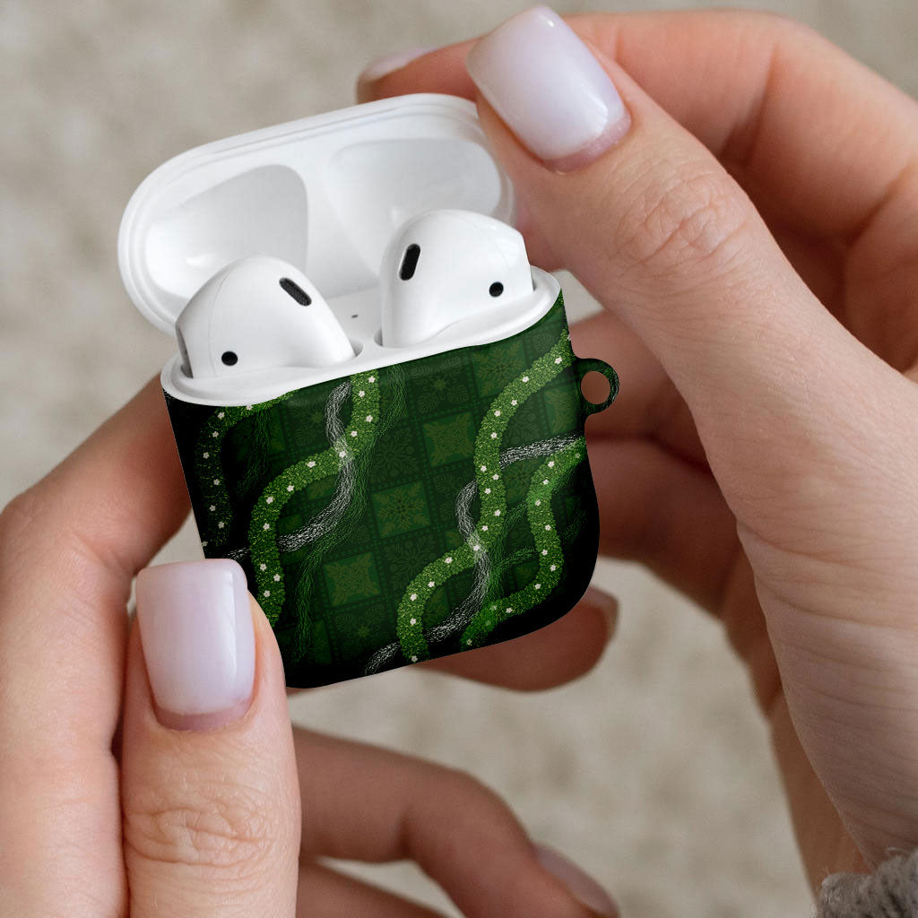 Hawaiian Quilt AirPods Case Pele Hair Hinahina Lei Green Version