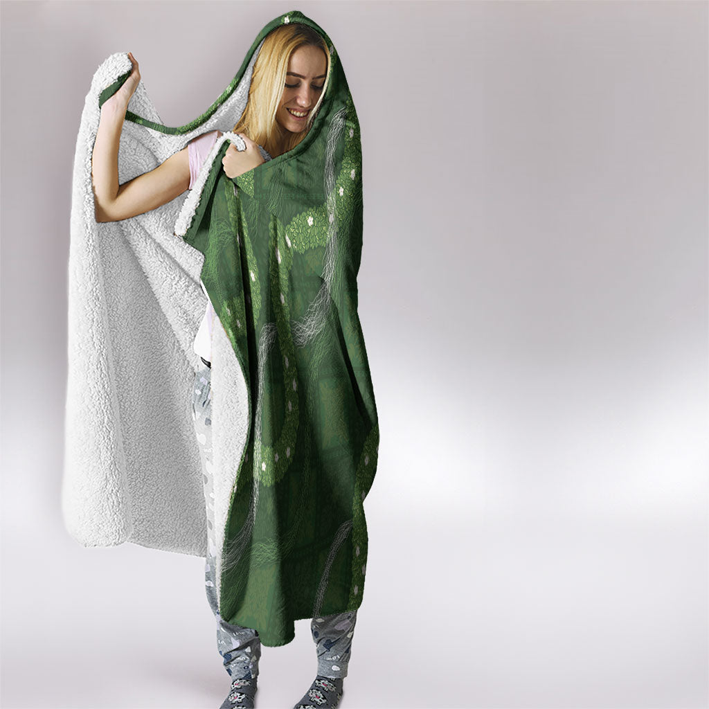 Hawaiian Quilt Hooded Blanket Pele Hair Hinahina Lei Green Version