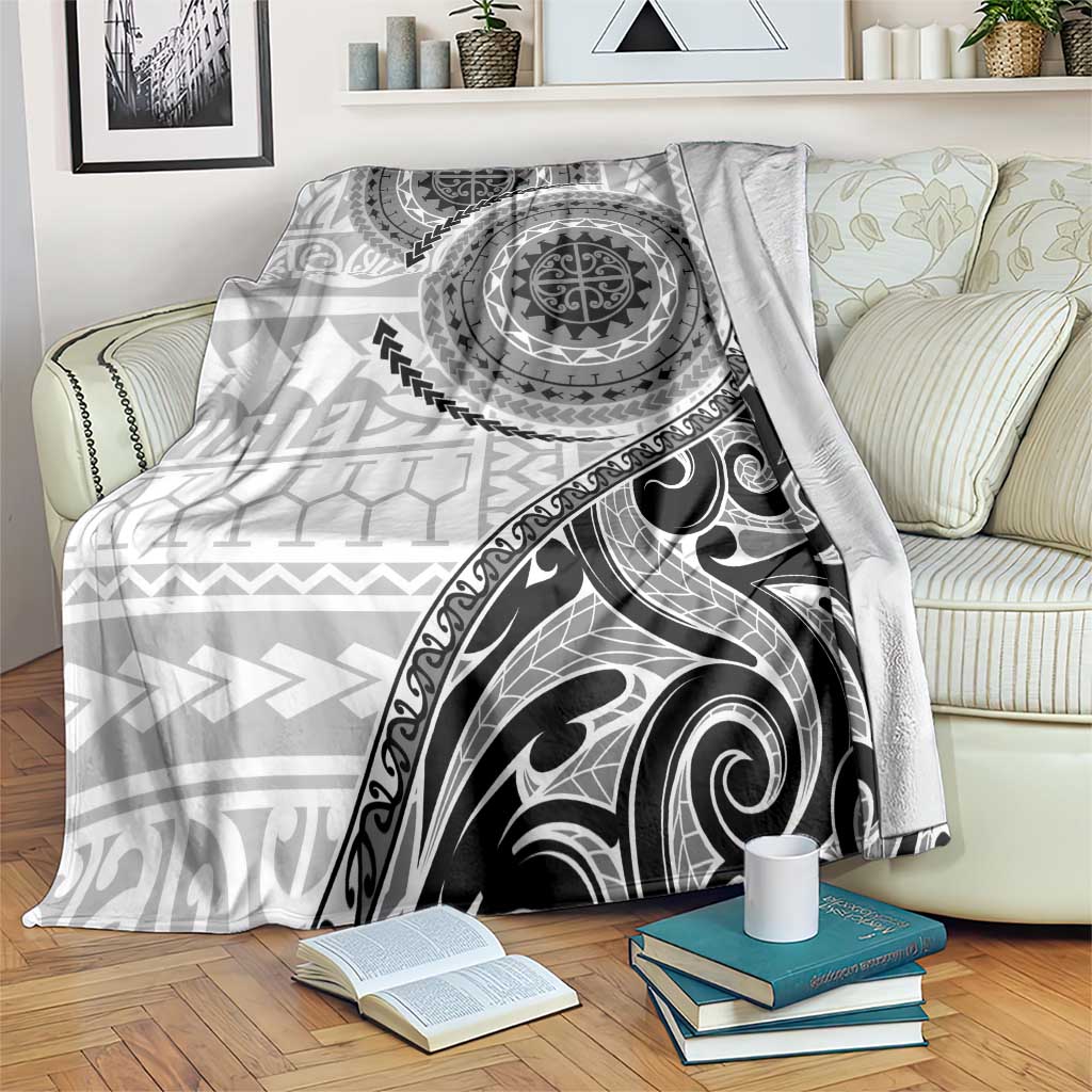 New Zealand White Maori Koru Simple Style Blanket LT05 White - Polynesian Pride