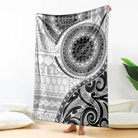 New Zealand White Maori Koru Simple Style Blanket LT05 - Polynesian Pride