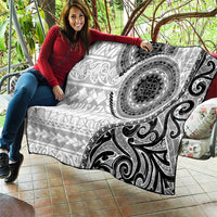 New Zealand White Maori Koru Simple Style Quilt