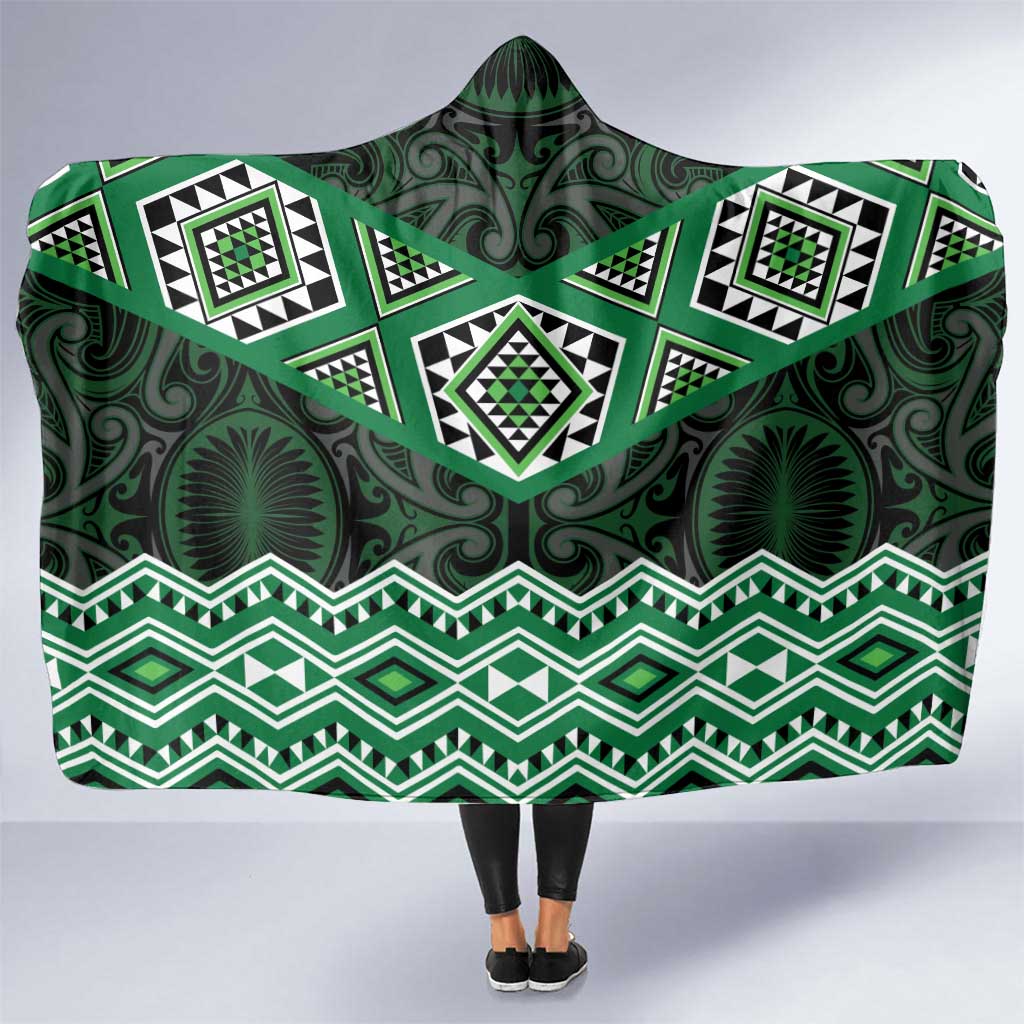 New Zealand Aotearoa Hooded Blanket Green Taniko Art Maori Pattern LT05 One Size Green - Polynesian Pride