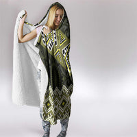 New Zealand Aotearoa Hooded Blanket Yellow Taniko Art Maori Pattern LT05 - Polynesian Pride