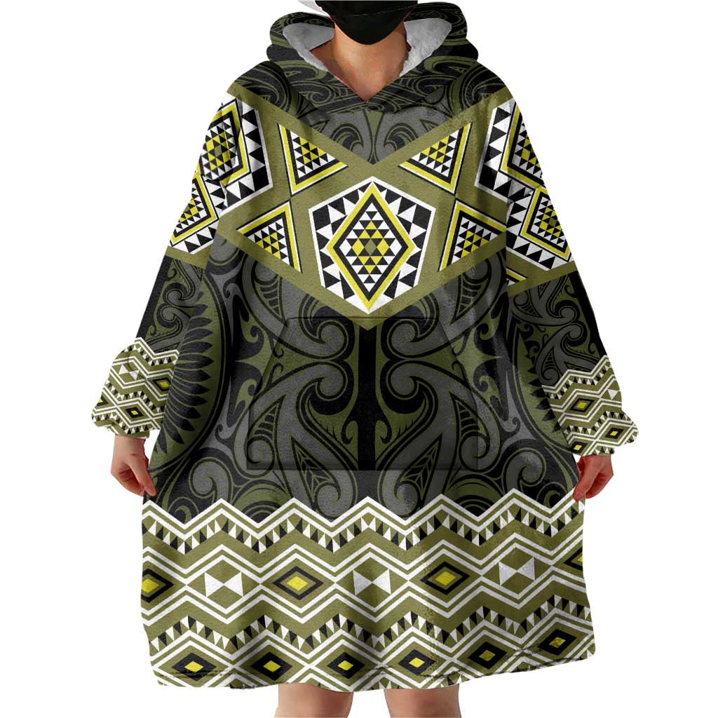 New Zealand Aotearoa Wearable Blanket Hoodie Yellow Taniko Art Maori Pattern LT05 - Polynesian Pride