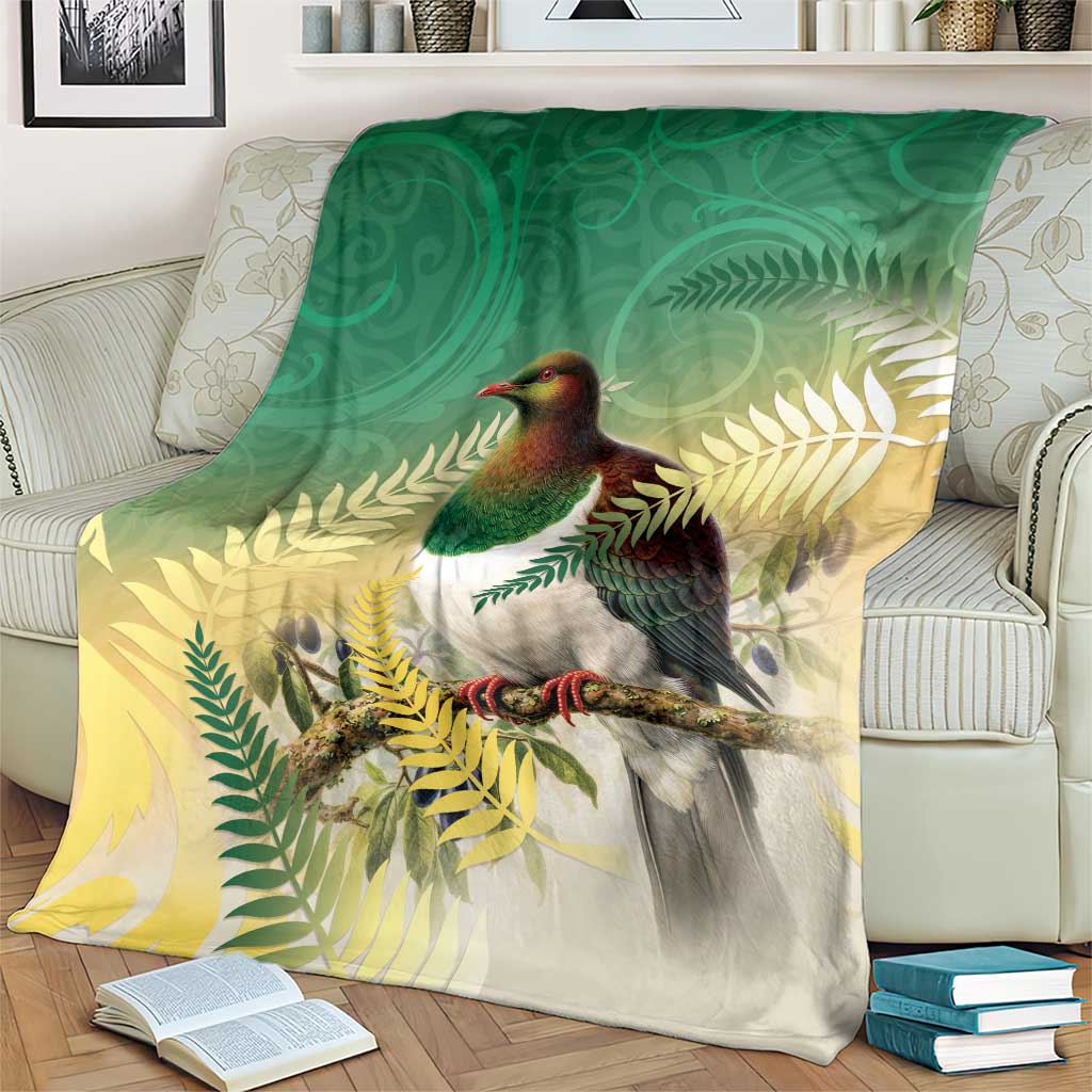 New Zealand Pigeon Kereru Blanket Maori Fern Art Green Gradient LT05 - Polynesian Pride